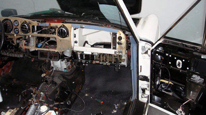 Restoring a 1986 Rolls Royce Corniche II Convertable